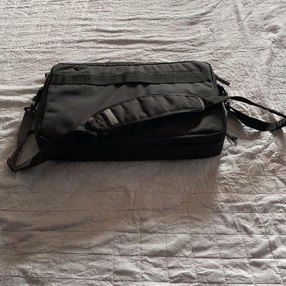 OGIO laptop bag - Picture 4 of 5